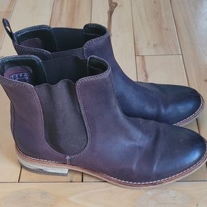 Brown Clarks  boots 6.5 for women